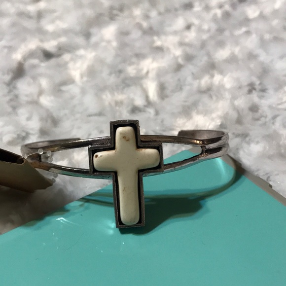 jeep girl glam Jewelry - Silver tone cross bracelet jeep girl glam Jewelry - Silver tone cross bracelet